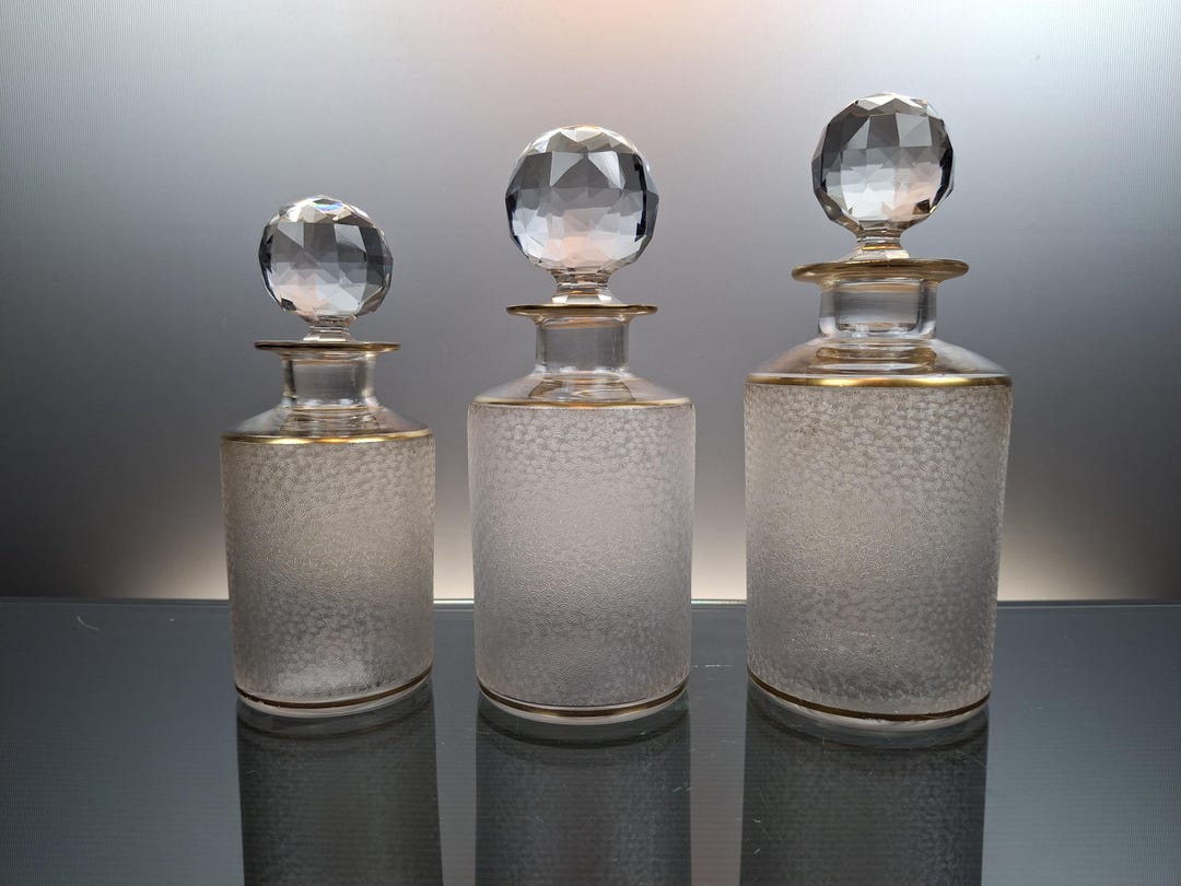 バカラ 香水瓶　クリスタルボトル フランス製アンティーククリスタル バカラ香水瓶 - Etsy 日本