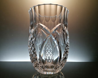 ヴァルサンランベール 花瓶 ヴィンテージのヴァル・サン・ランベールの重厚なクリスタルガラスの