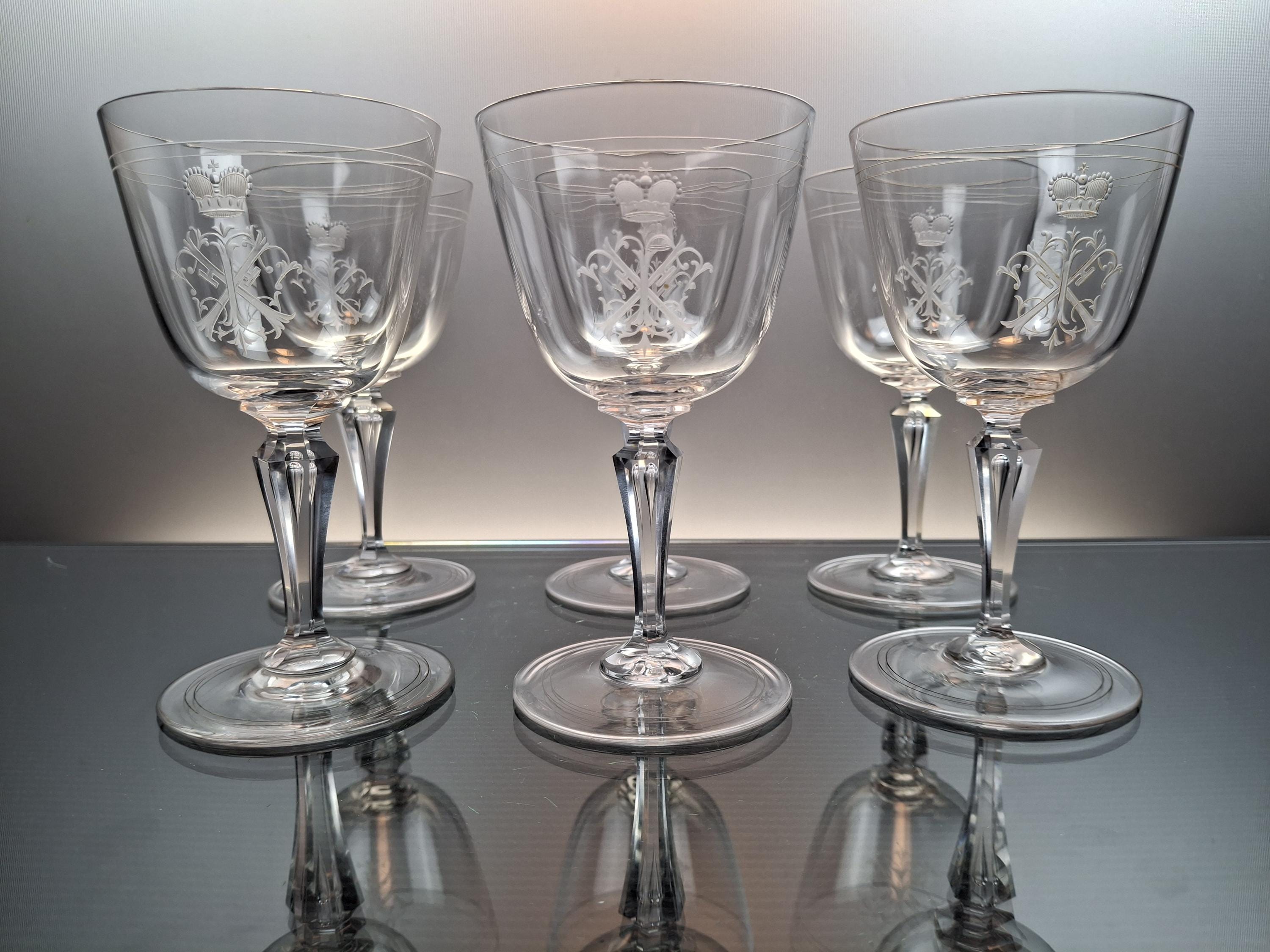 6 Rare French Crystal Wine Glasses « Saint Louis » With Coat of