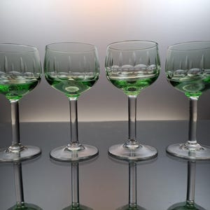 4 Belgian green wine glasses  “Val Saint Lambert”