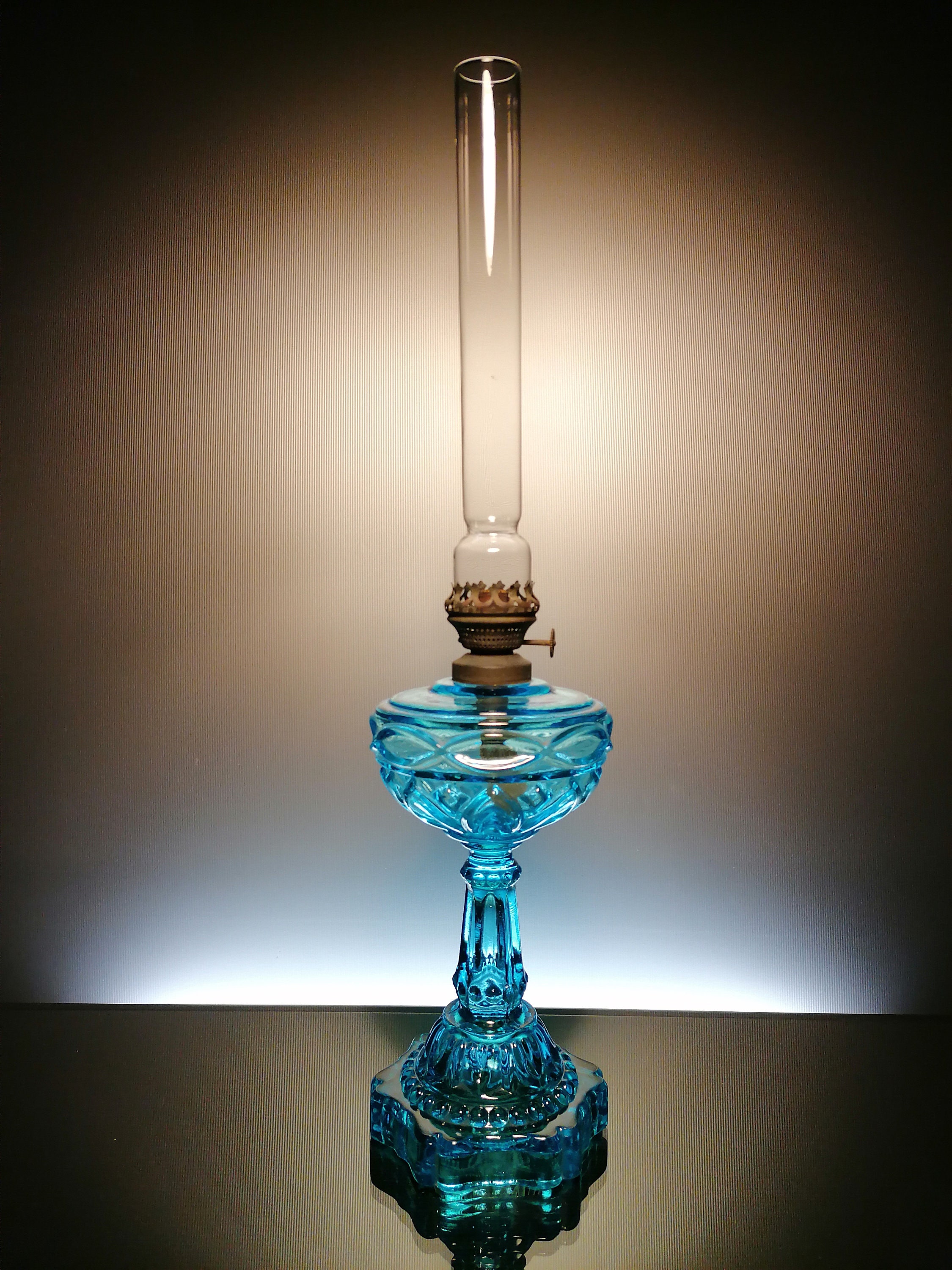 rare lampe à huile bleue du 19ème siècle