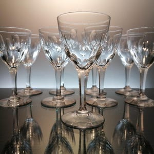 8 crystal wine glasses Val Saint Lambert « Nestor - Olive»