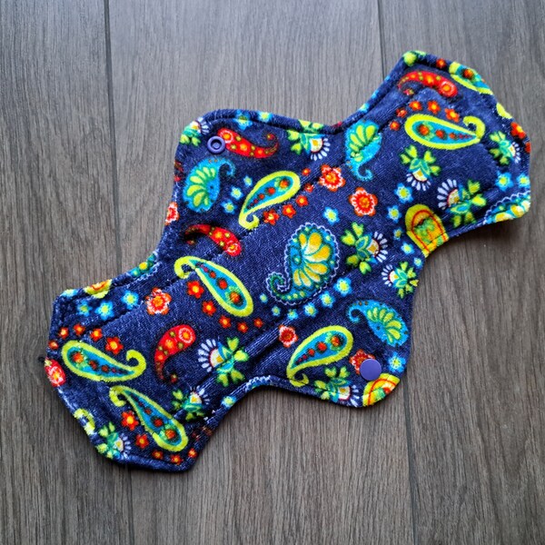 Extra Heavy Flow Cloth Pad 11 inch (28.5 cm) for extremely heavy menstruation - extremely heavy period