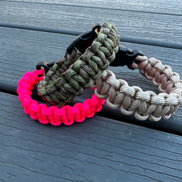 Cobra Knot Paracord Bracelet Tactical for Men and Women Buckle Closure Paracord Bracelet