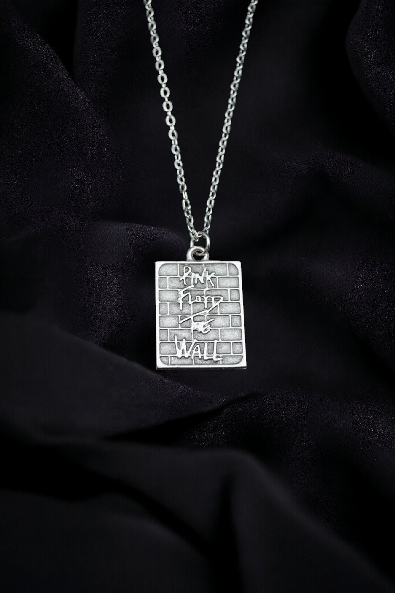 Pendentif Argent 925 Logo The Wall Pink Floyd - Artisanal, Neuf Avec étiquettes