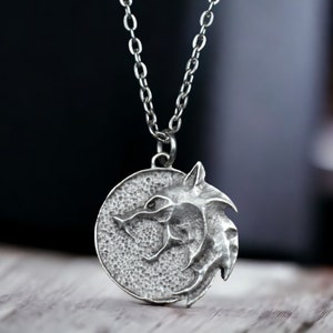 Witcher Wolf Medallion Necklace Channel The Power of Geralt of Rivia unisex Pendant for Fantasy Enthusiasts