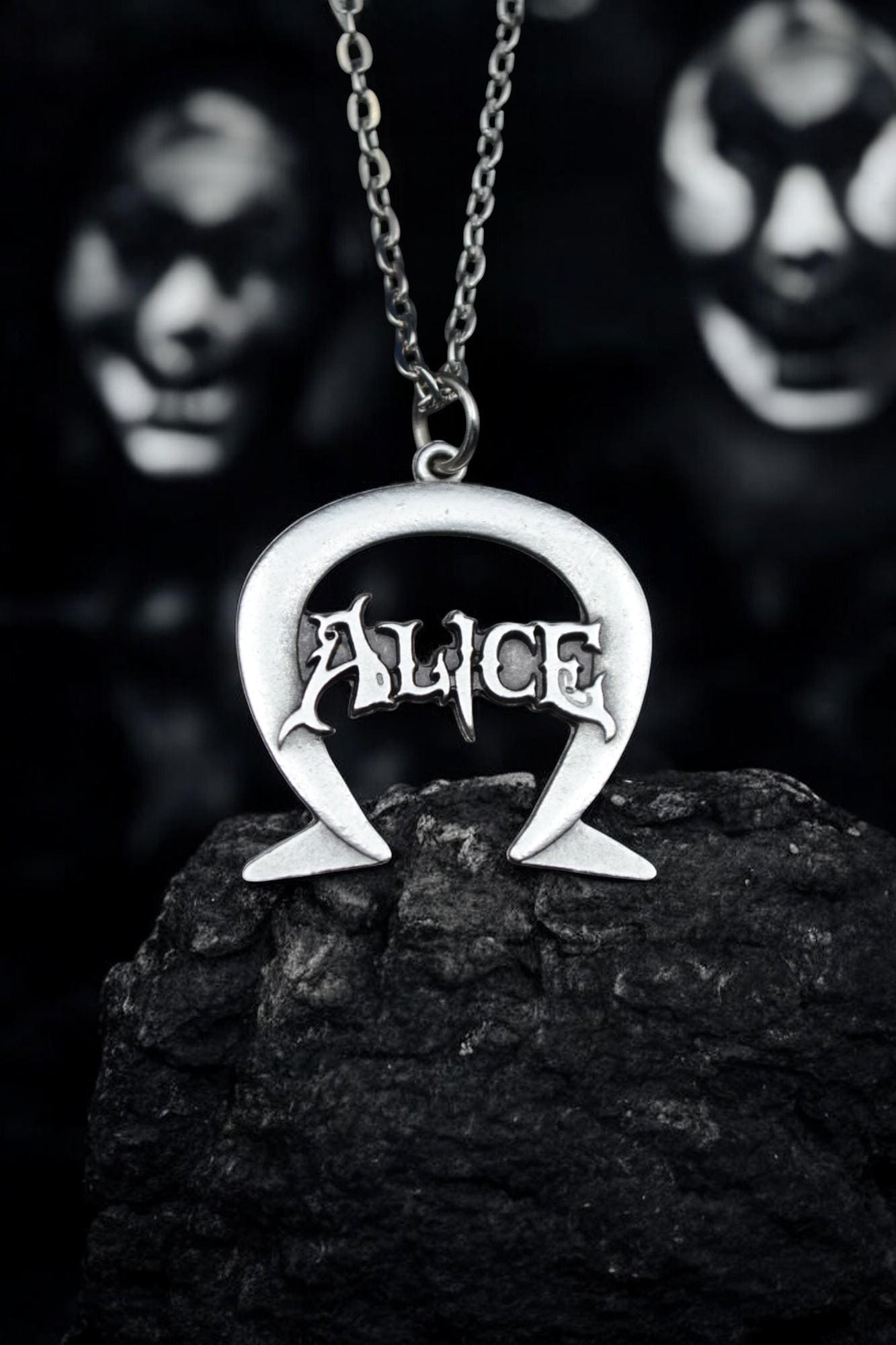 Alice: Madness Returns Horseshoe Necklace, Enchanting Charm for
