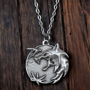 Witcher Medallion Necklace - Monster Hunter Pendant - Symbolic Jewelry of The White Wolf - White Wolf Necklace