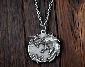 Witcher Medallion Necklace - Monster Hunter Pendant - Symbolic Jewelry of The White Wolf - White Wolf Necklace