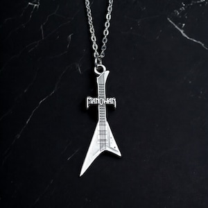 Manower Electro Guitar Necklace, Silver-Plated Rock Charm for Fans of Electric Guitar Music, Unisex Pendant for Music Enthusiasts