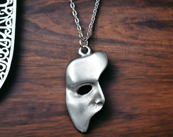 The Phantom of the Opera Necklace, Theatrical Phantom Mask Necklace, Antique Silver Style Opera Charm, Perfect for Theatre Fans