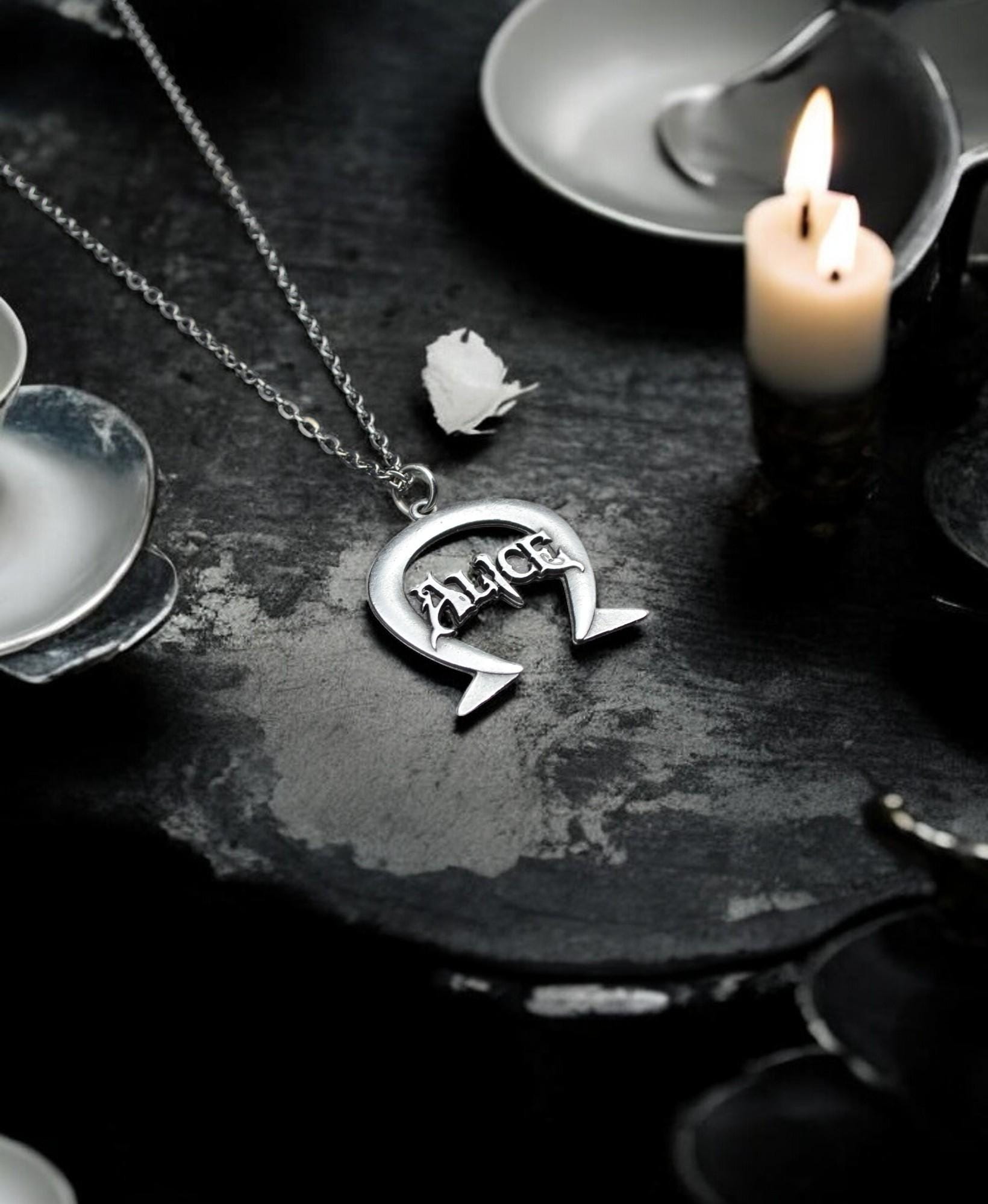 Alice: Madness Returns Horseshoe Necklace, Enchanting Charm for