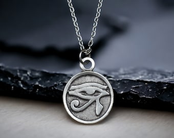 Collier Oeil de Ra - Embrassez le pouvoir protecteur de l'Egypte ancienne - Pendentif unisexe pour chercheurs spirituels