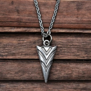 Silver-Plated Arrowhead Necklace - Geometric Pendant - Minimalist Style Charm for Men and Women - Unisex Tribal Jewelry