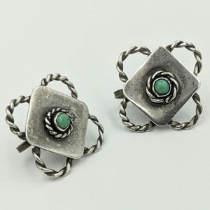 1940&#39;s - 1950&#39;s Turquoise Mexico Silver Screw Back Vintage Earrings