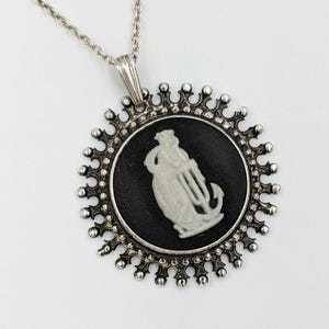 1975 Wedgewood Sterling Silver Vintage Jasperware Black and White Pendant Necklace