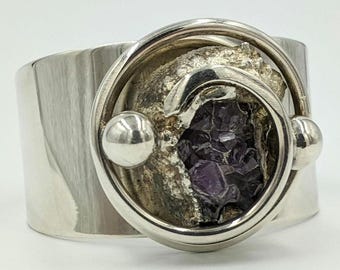 Bracciale rigido vintage in argento con gemme e geode di ametista modernista di design firmato AD Design