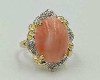 14K Yellow Gold Coral Cabochon White Diamond Vintage Cocktail Ring