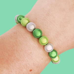 Bracciale con perline verdi, polsino Tiana Disneybound, gioielli Frogcore, braccialetto elastico fatto a mano, regalo principessa delle fiabe