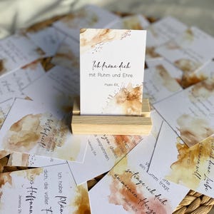 Christliche Ermutigungskarten - christliches Weihnachtsgeschenk - Gottes Gedanken über mich - 24 Kärtchen mit Holzaufsteller - wertvoll