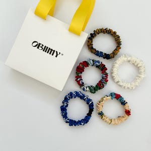 Willekeurige sets van 3 of 5 natuurlijke zijden scrunchies, zijden scrunchies voor haar, verjaardagscadeau voor moeder, cadeau voor dochter, zelfzorgcadeau voor vrouwen