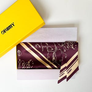 Burgunder Seidenschal, Luxus-Muttertagsgeschenk, 100% Seidenschal-Set, Handbemalter Seidenschal, Eleganter quadratischer Schal, Einzigartiges Geschenkset für sie