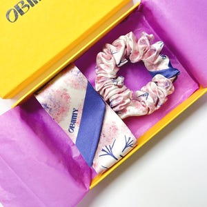 Bufanda y coletero finos de seda 100% de diseño, bufanda y coletero con estampado floral, regalo para mujeres que lo tienen todo, disponible en conjunto o por separado.