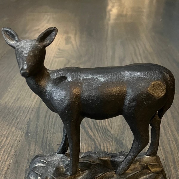 Deer Doe Vintage Cast Iron Figurine - Bookend, Doorstop, Paperweight 5.5”x5.5”