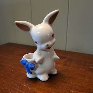 DeLee of California Vintage Ceramic Easter Bunny Figurine / Planter / Vase - 5.5&quot; Tall - White Rabbit 1940s
