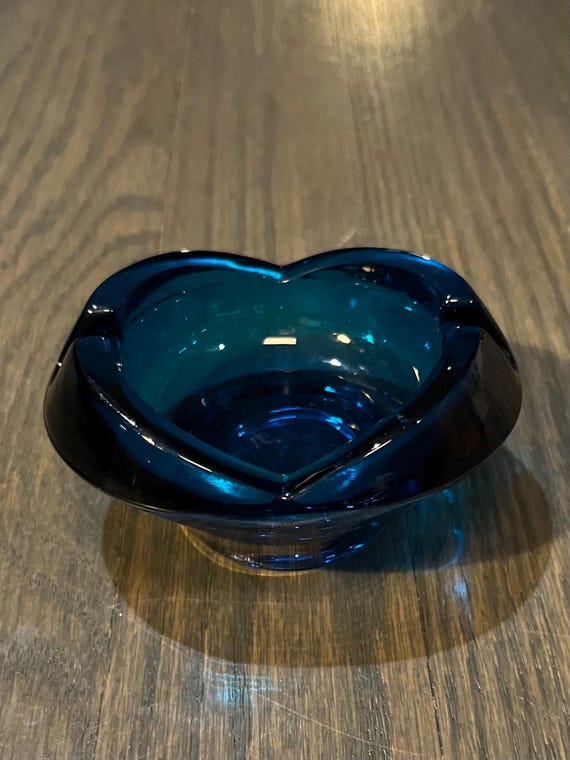 Viking Art Glass Rare Vintage Blue Tulip Ashtray 1960's - Etsy