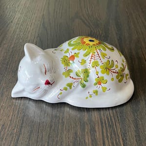 Italian Pottery Sleeping Cat Ceramic Hand Painted Vintage Sculpture - Rare, MCM, Made in Italy