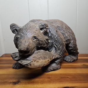 XLARGE Carved Grizzly Bear with Alaska Salmon Fish -Vintage 1950's Artist Wood Carved and Stained - Natural Woodgrain - 7" Tall x 13" Wide