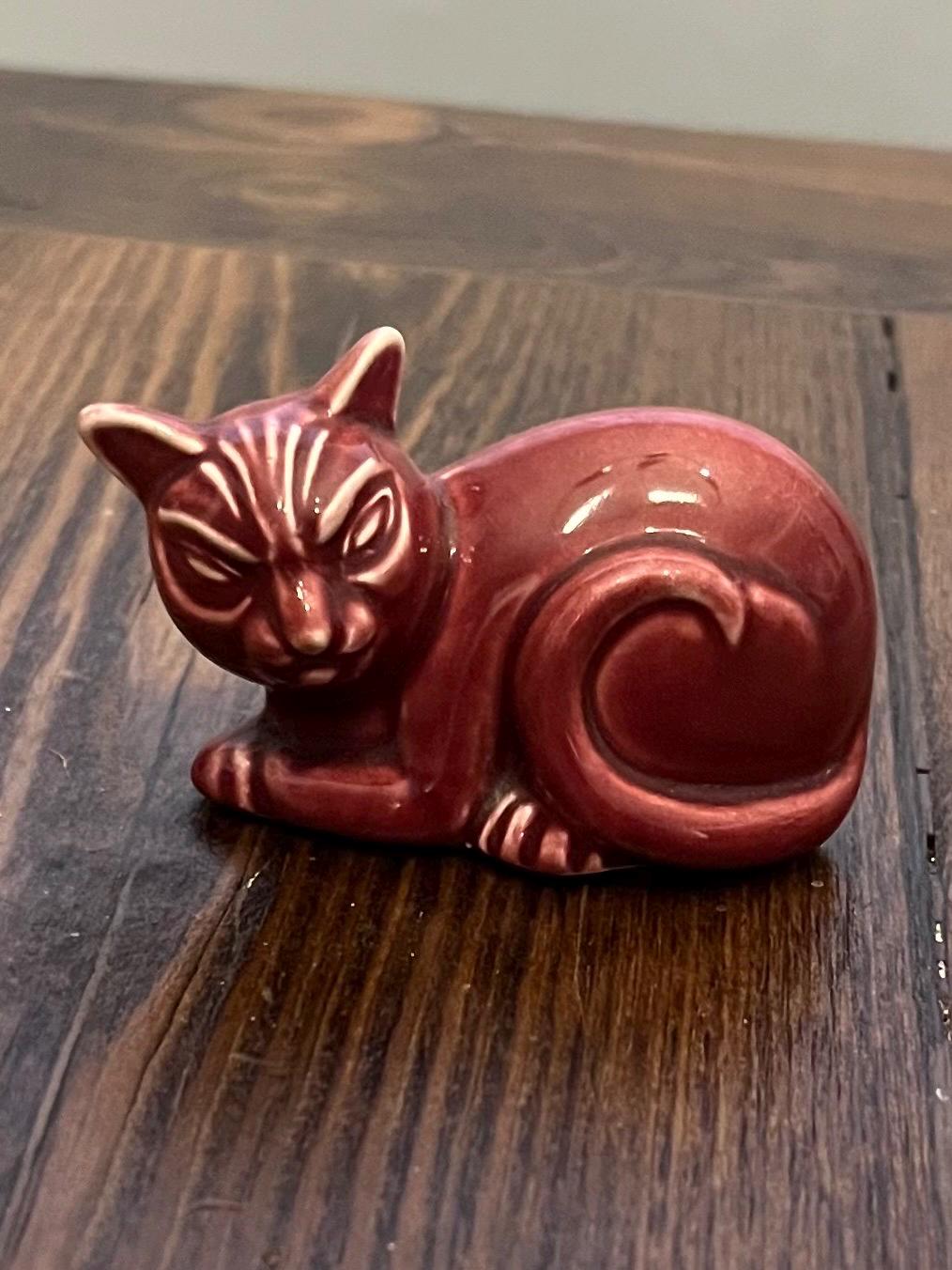 Homer Laughlin Fiesta Harlequin Ceramic Cat Figurine, 1939-1940