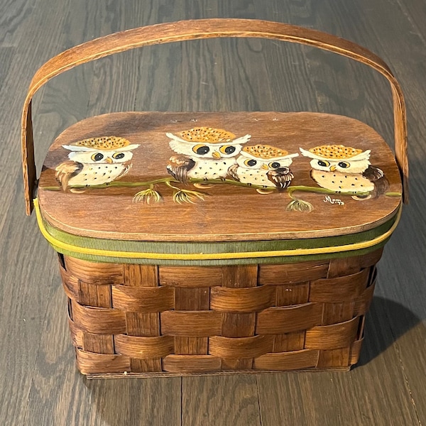 Basketville Putney Vermont Hand Painted Owl Wood Woven Basket 1973