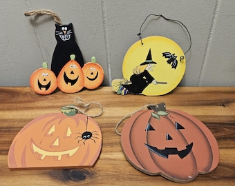 4 Halloween Mini Wood Wall Plaques w/Hangers Artist Hand Made, Painted Vintage Folk Art, pumpkin, Witch, Bat, Spider, Black Cat - 4"H x 4"W