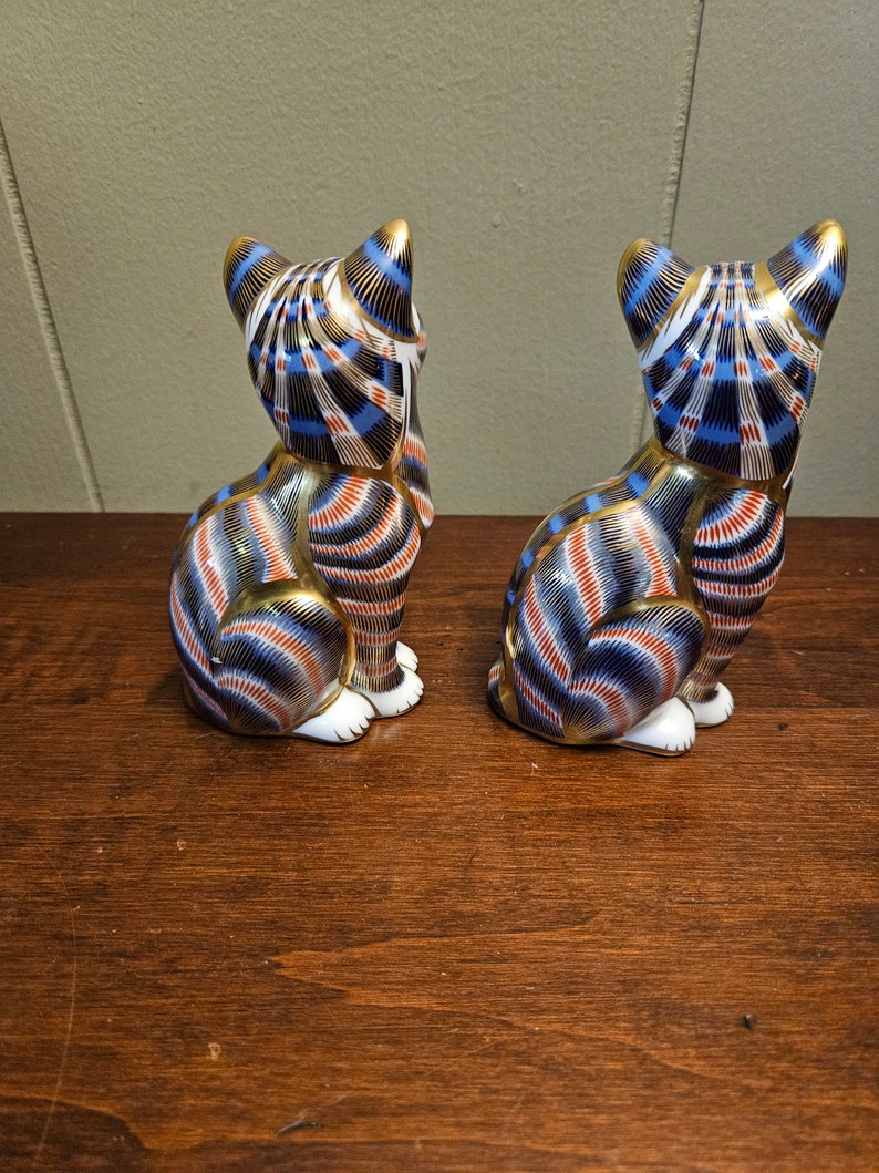 Imari Sitting Kitty Cat Figurine / Paperweight 5.25 Tall by Royal Crown Derby English Bone China w/Gold Stopper Sold Individually Qty 1 image 6