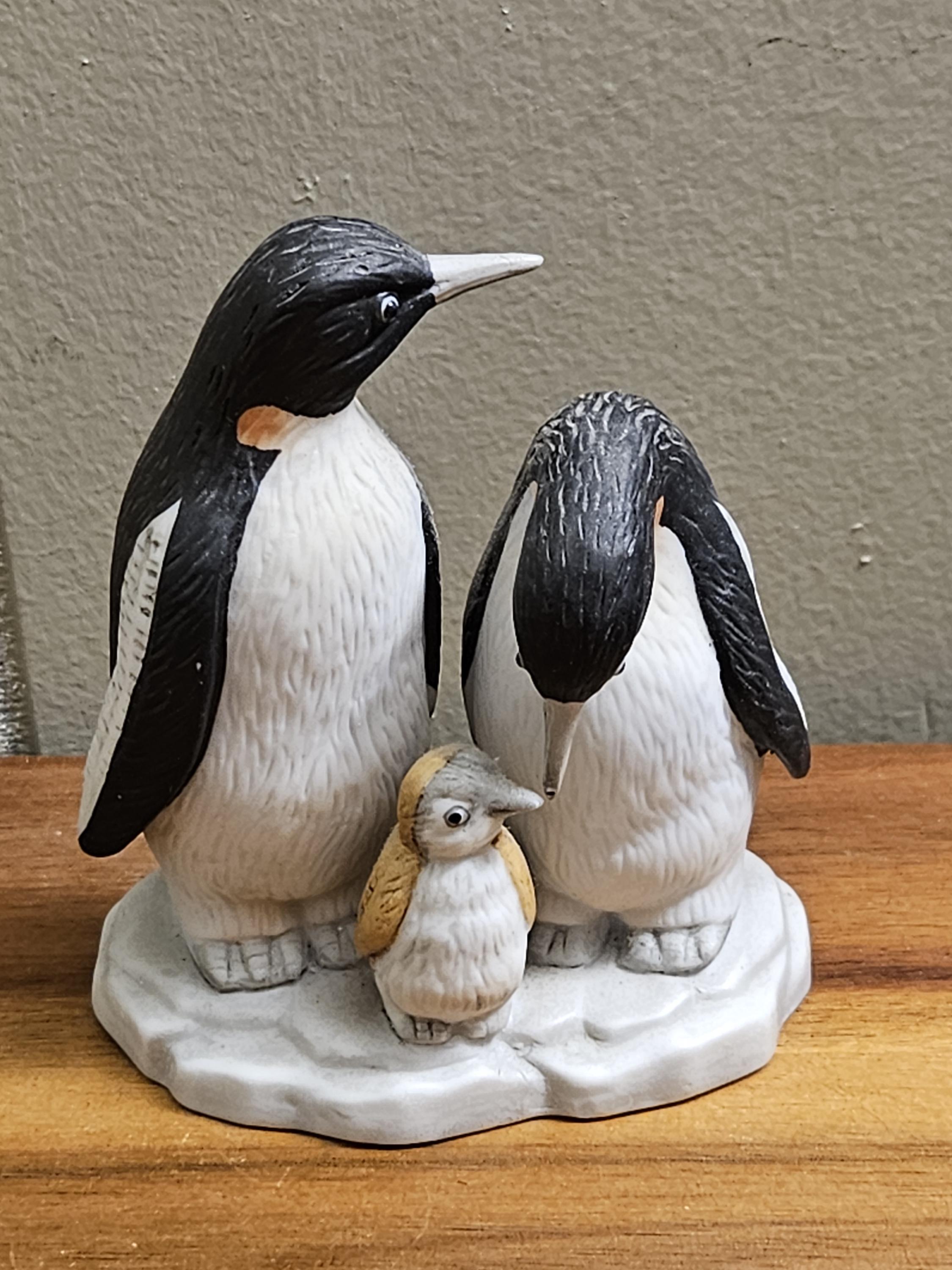 ヴィンテージ レフトン 磁器 ペンギン ファミリー (赤ちゃんと一緒