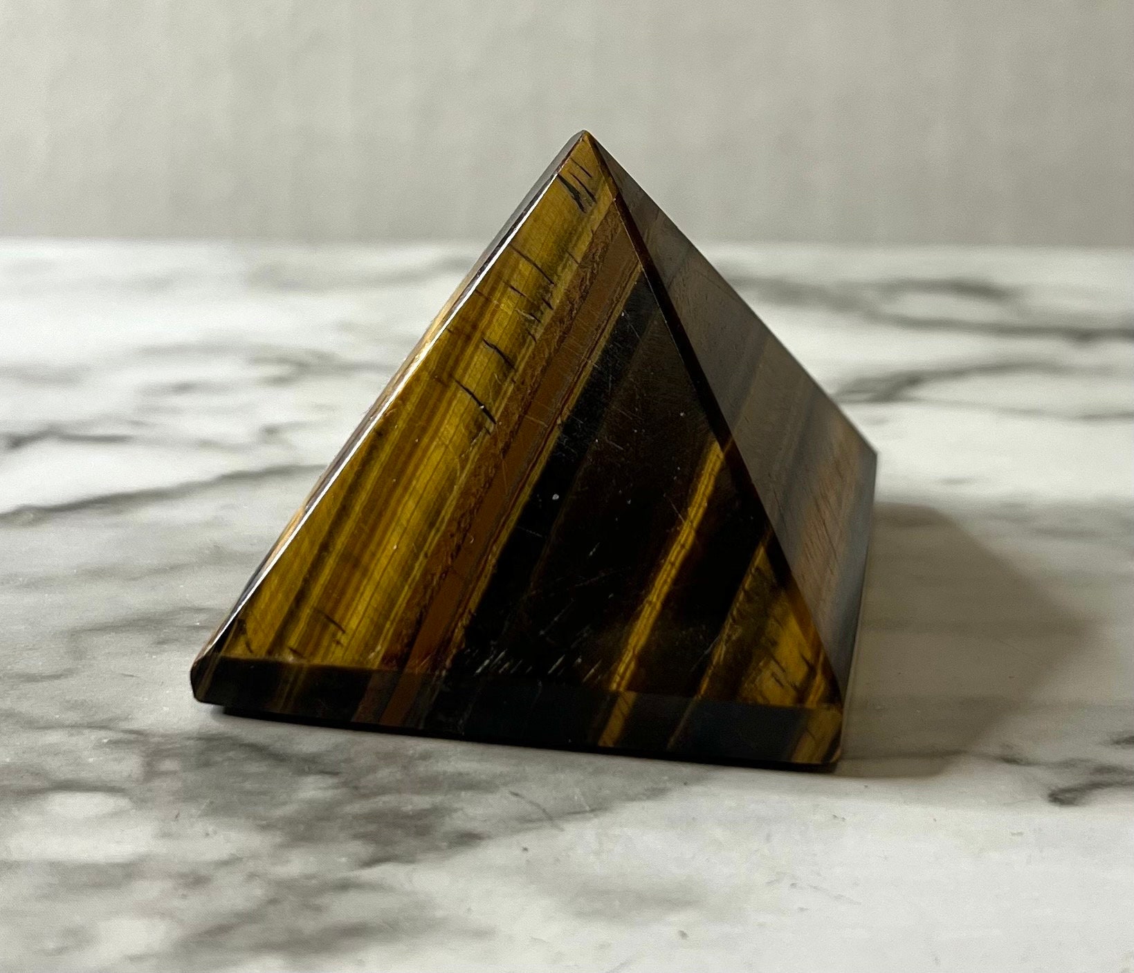 Tigers eye pyramid