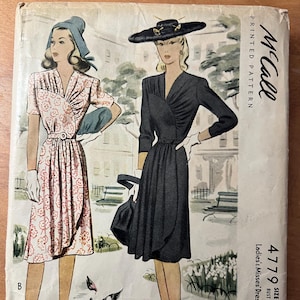 Vintage Sewing Pattern 1942 McCall 4779 Dress