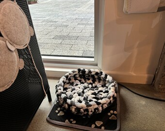 Small Cat or Dog Bed