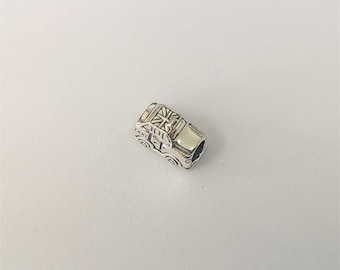 ciondolo Pandora S925 birra taxi londinese