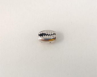 charm pandora a forma di conchiglia di chicco di caffè scintillante