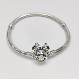 pandora bracelet shimmering minnie portrait