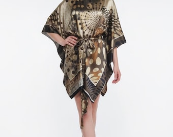 V Venezia Short Glossy Loose Fitting Sexy Feminine Classy Kaftan Dress Size L, Feminine Classy Elegant Chic Luxurious Eveningwear Dress