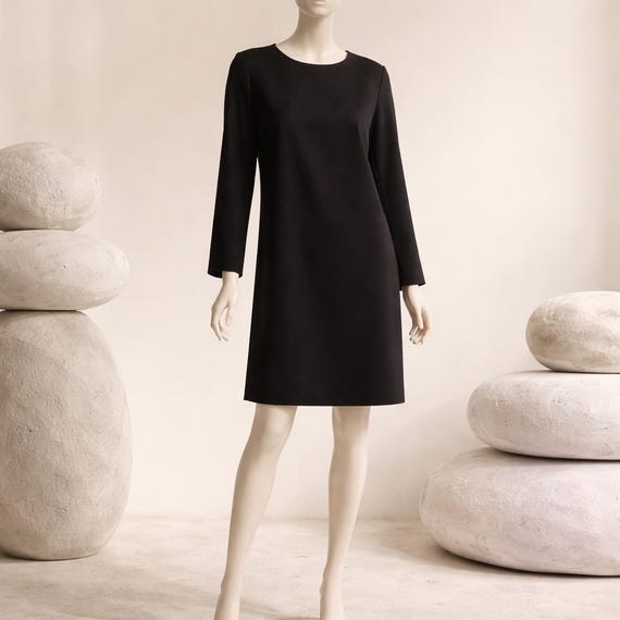 Giorgio Armani, Vintage Giorgio Armani Black Midi Luxurious Designer High End Dress 16 Italy, Classy eveningwear Dressy Elegant Elevated Timeless Effortless