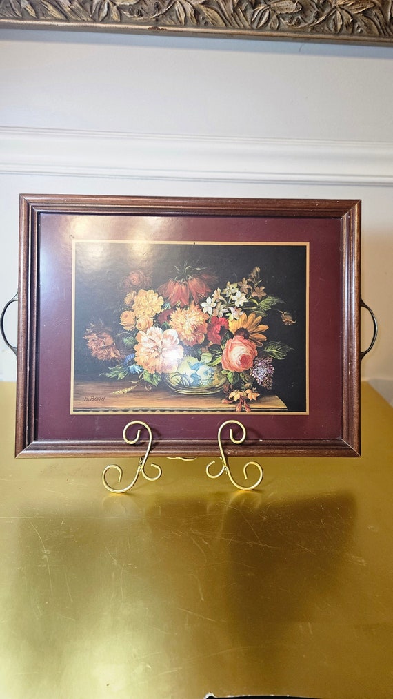 A late 20th Century Pimpernel Tray, featuring  a vase full of garden flowers , Serving Tray, Vintage Tray,