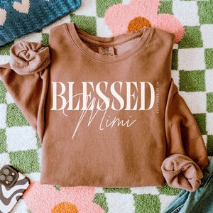 Custom Mimi Sweatshirt, Personalized Mimi Sweatshirt for Mother&#39;s Day, Mimi Shirt with Grandkids Name, Mimi Sweatshirt Abuela, Grandma Tees