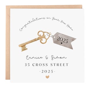 Gepersonaliseerde New Home Card – 6 x 6 housewarmingkaart met sleutel- en hartontwerp – aangepast adres en namen – First Home Card-cadeau aangepast