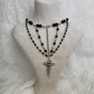 Gothic Rosenkranz Choker: Perlen Kreuz Y2K Halskette