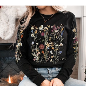 Cottagecore Flower Shirt Long Sleeve Unisex Tee Pressed Flowers Shirt Fall Wildflower Shirt Botanical Art Shirt Sleeve Print